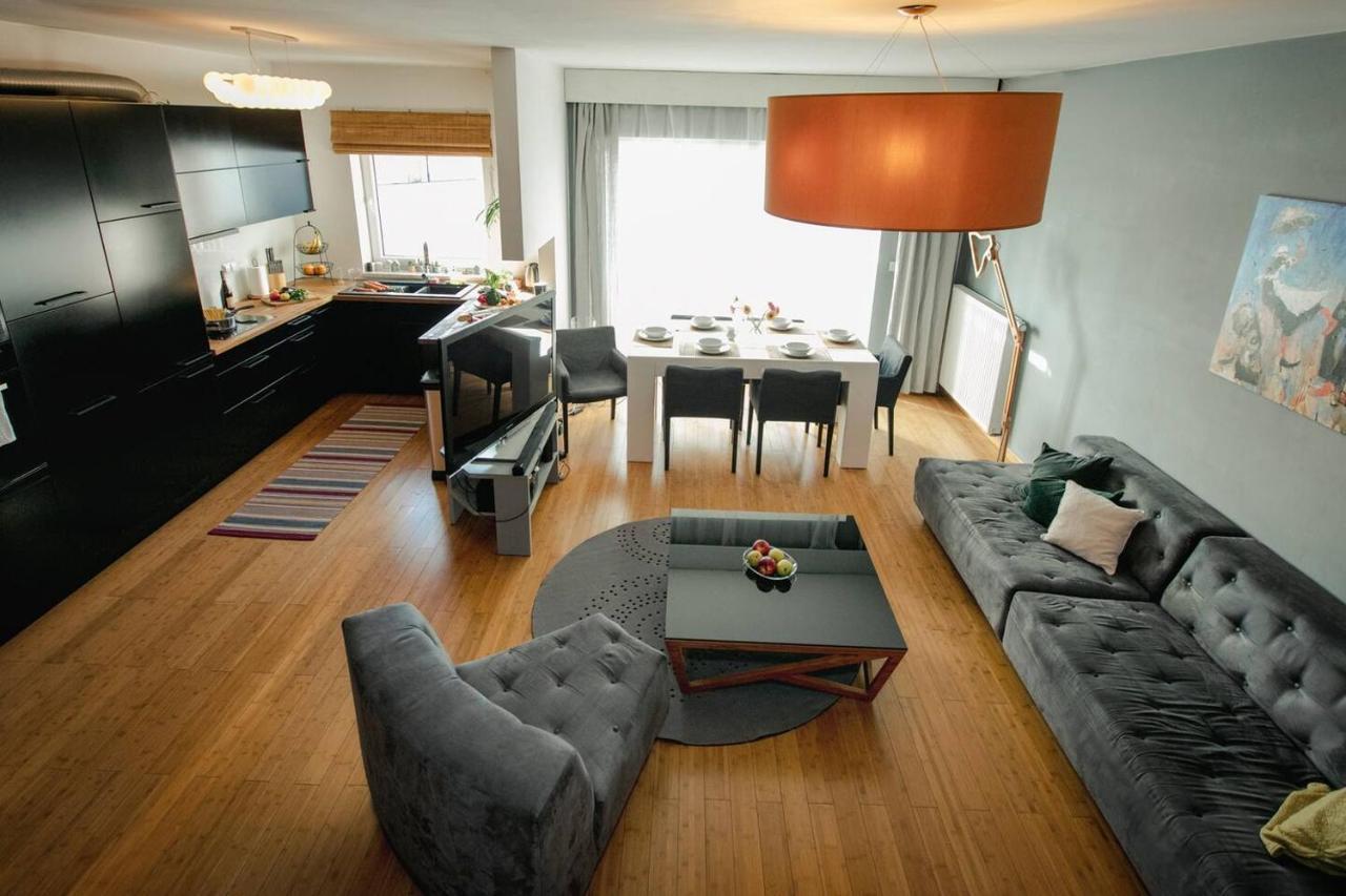 Dwupoziomowy, Rodzinny Apartament. Ochrona, Garaz. Warszawa Exteriör bild
